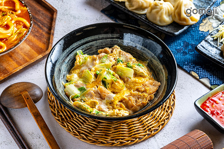 雞肉丼飯   