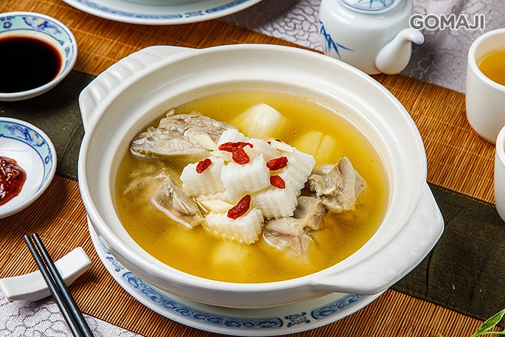 山藥燉雞湯一份