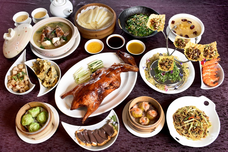 平假日招牌金龍片皮鴨四人分饗餐