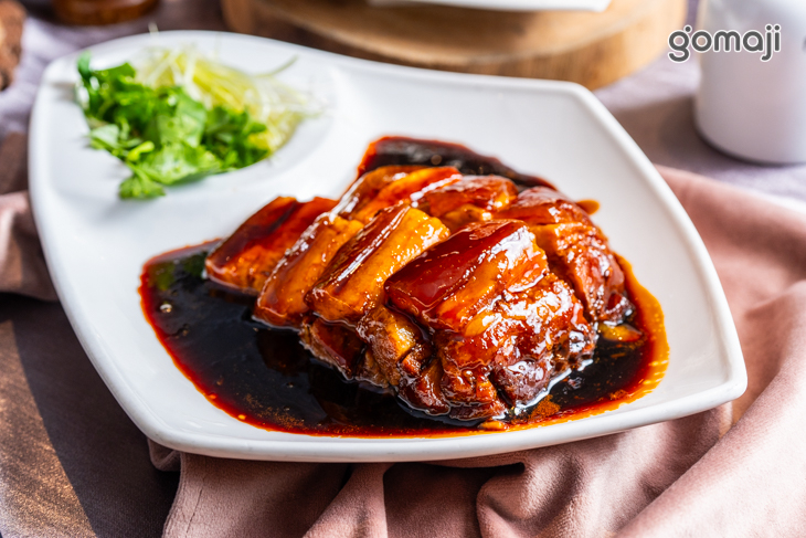 東坡肉一份(附四刈包)