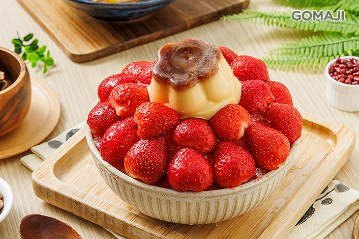 新鮮草莓布丁牛奶刨冰