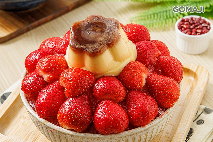 新鮮草莓布丁牛奶刨冰