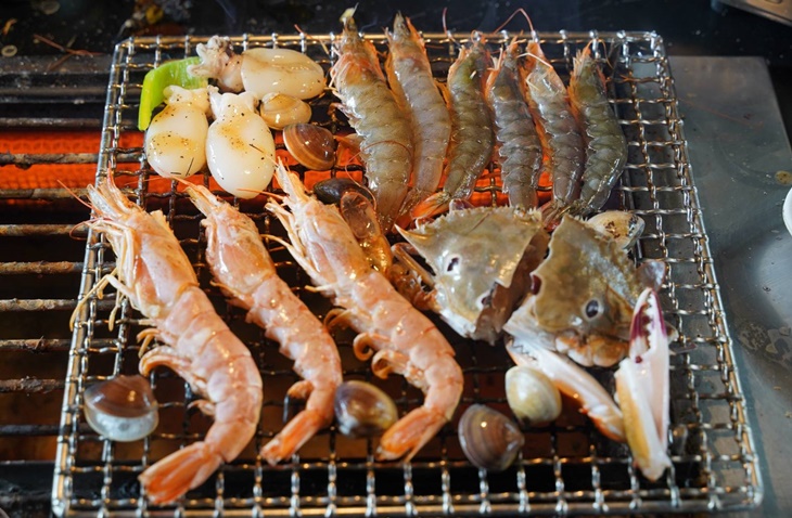 澎湃單人金角饗宴商業午餐吃到飽