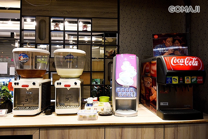 奕棧港式自助百匯