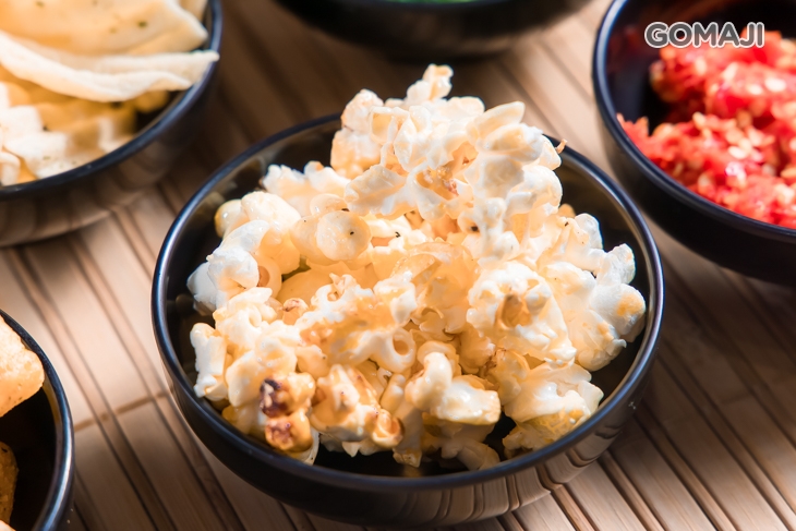 自助吧吃到飽：各式麵食、時令水果、各式飲品、爆米花、冰淇淋等