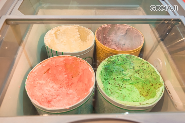 自助吧吃到飽：各式麵食、時令水果、各式飲品、爆米花、冰淇淋等