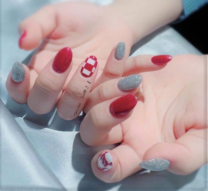 手部造型款凝膠美甲