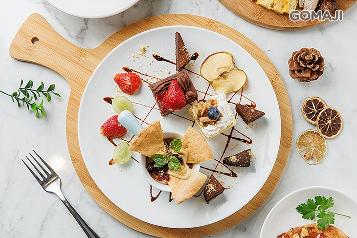 ProteinTree Canapés法式小點心+堅果檸檬戚風+櫻桃巧克力+古典巧克力+自製風味果乾+季節水果