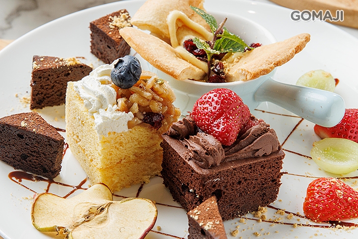 ProteinTree Canapés法式小點心+堅果檸檬戚風+櫻桃巧克力+古典巧克力+自製風味果乾+季節水果