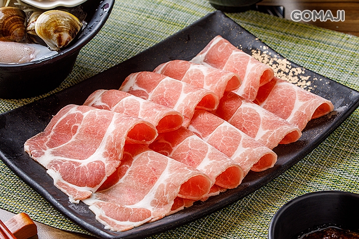 經典五鮮肉:蛤蠣+鮮蚵+白蝦+透抽+魚片+肉品:梅花豬