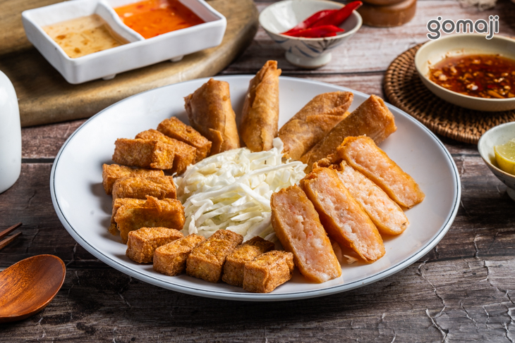 酥炸三拼 （蝦餅豆腐春捲）