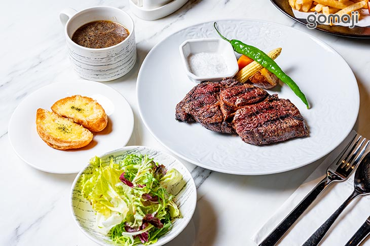 爐烤戰斧肋眼牛排