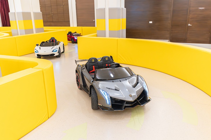 2樓童媽吉賽車場