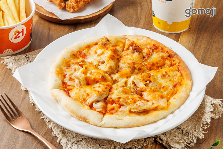 起司Plus3+烤雞披薩