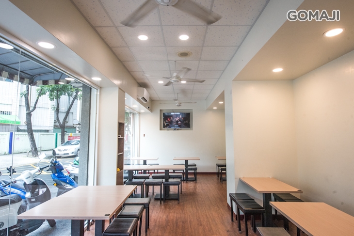 極品回香牛肉麵麵食館