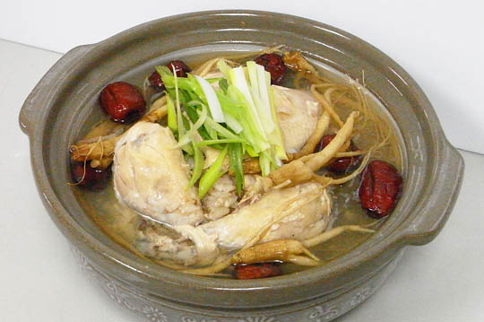 蔘雞湯(附蔬菜盤)
