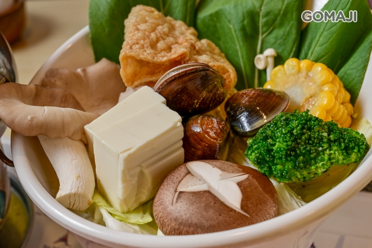 麻辣梅花豬肉鍋