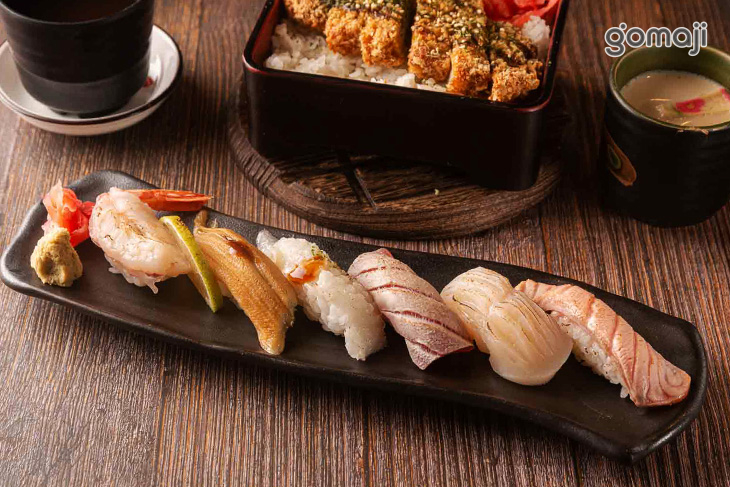 炙燒六貫握壽司