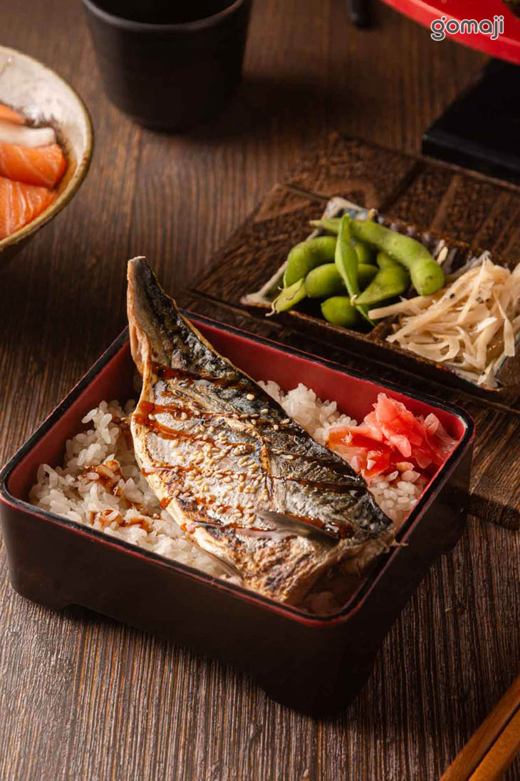 挪威烤鯖魚動丼