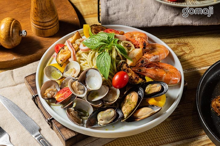 義式青醬海鮮莎莎冷麵