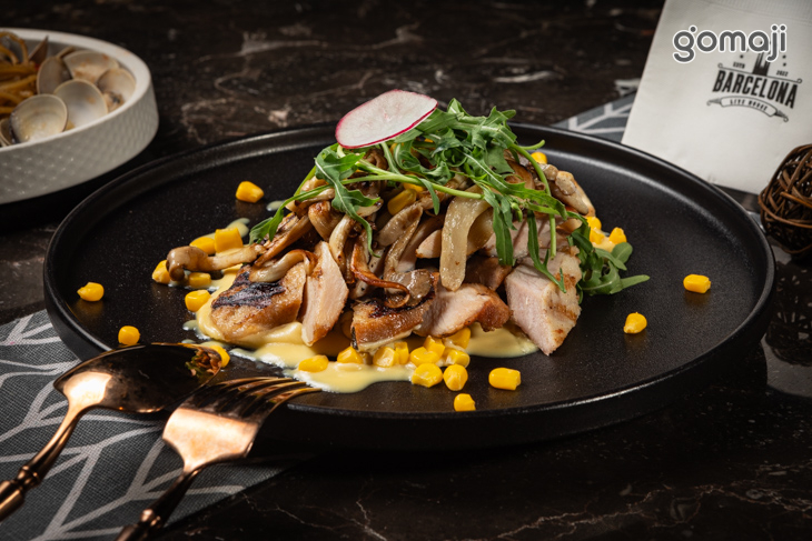 黑啤酒慢燉松阪豬佐紹興奶油