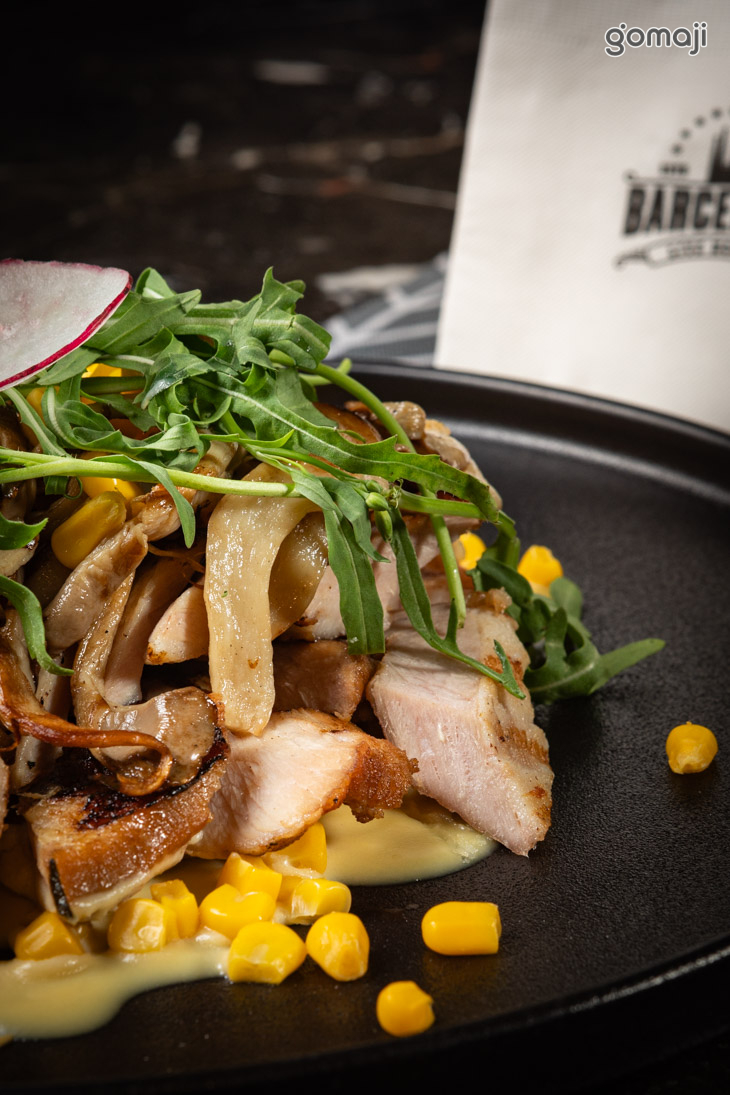 黑啤酒慢燉松阪豬佐紹興奶油