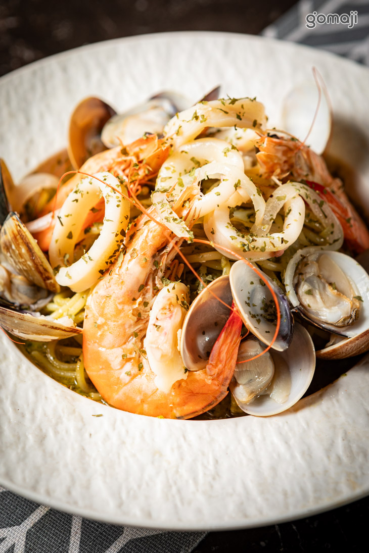 青醬海鮮義大利麵