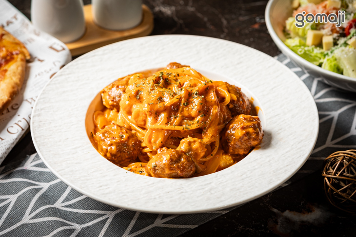 經典辣味番茄牛肉丸義大利麵