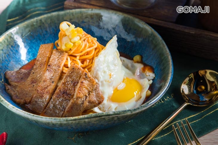 番茄肉醬鐵板炒麵餐