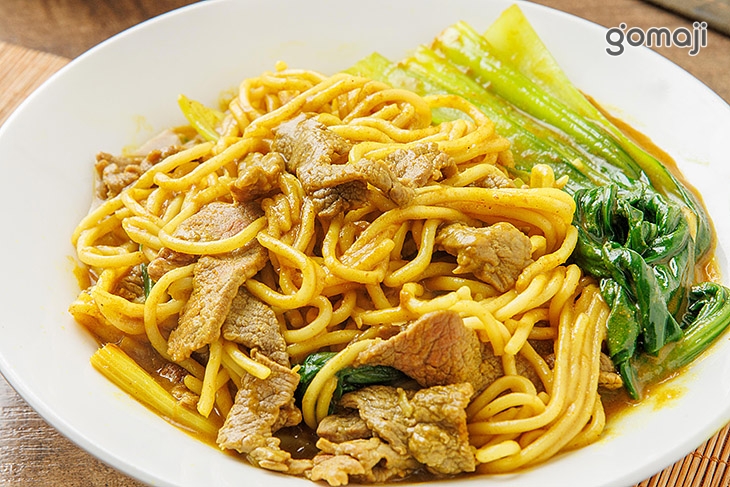 炒咖哩牛肉麵