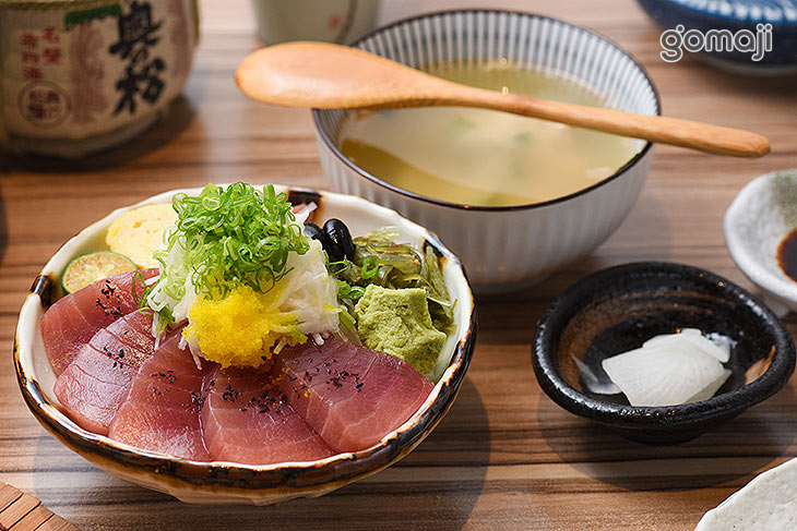 B.山藥鐵火丼套餐