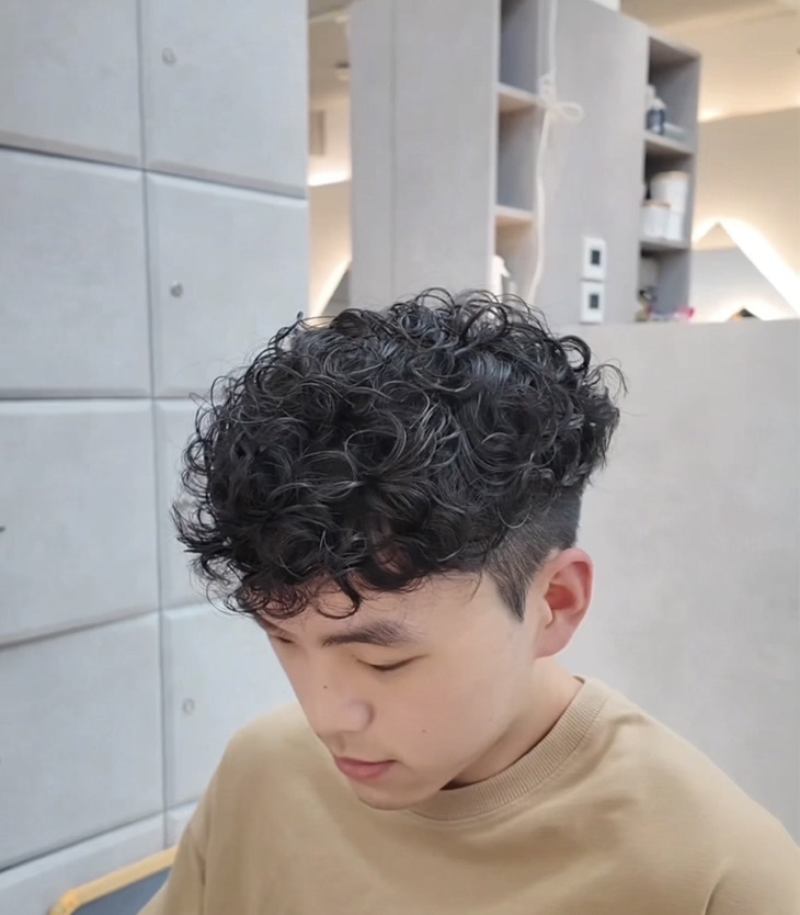 C.歐爸養成!男仕客製化冷燙+剪造型