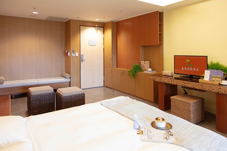 鹿春精緻溫泉雙人房(一大床)