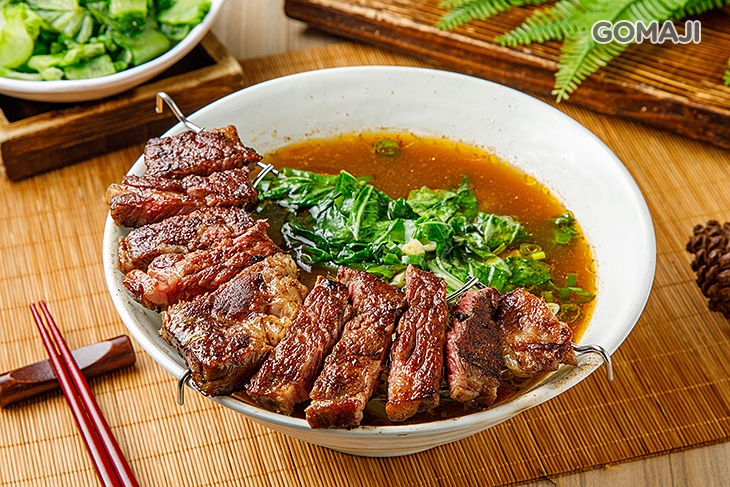牛排牛肉麵一份