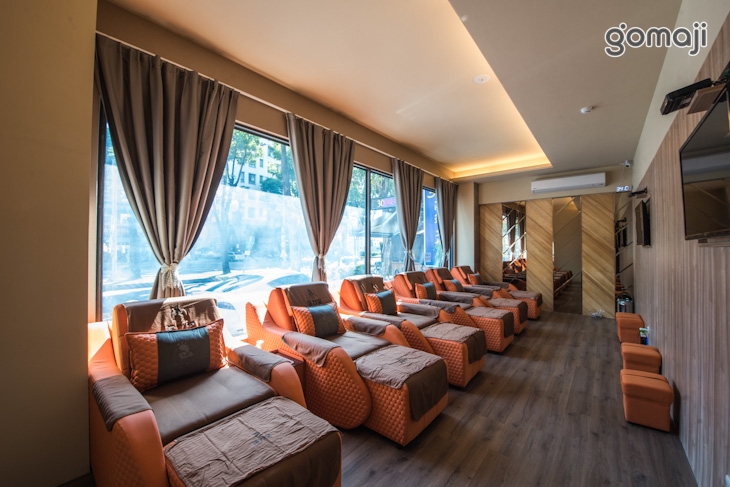 活力足健康行館(高雄巨蛋店)