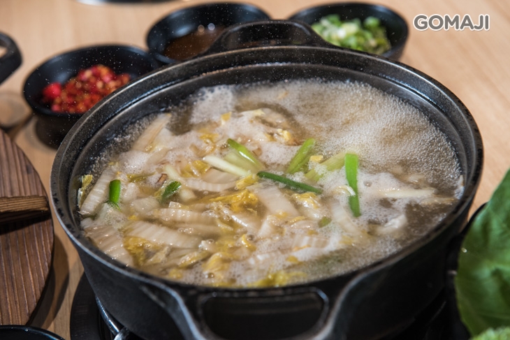 東北酸菜白肉鍋