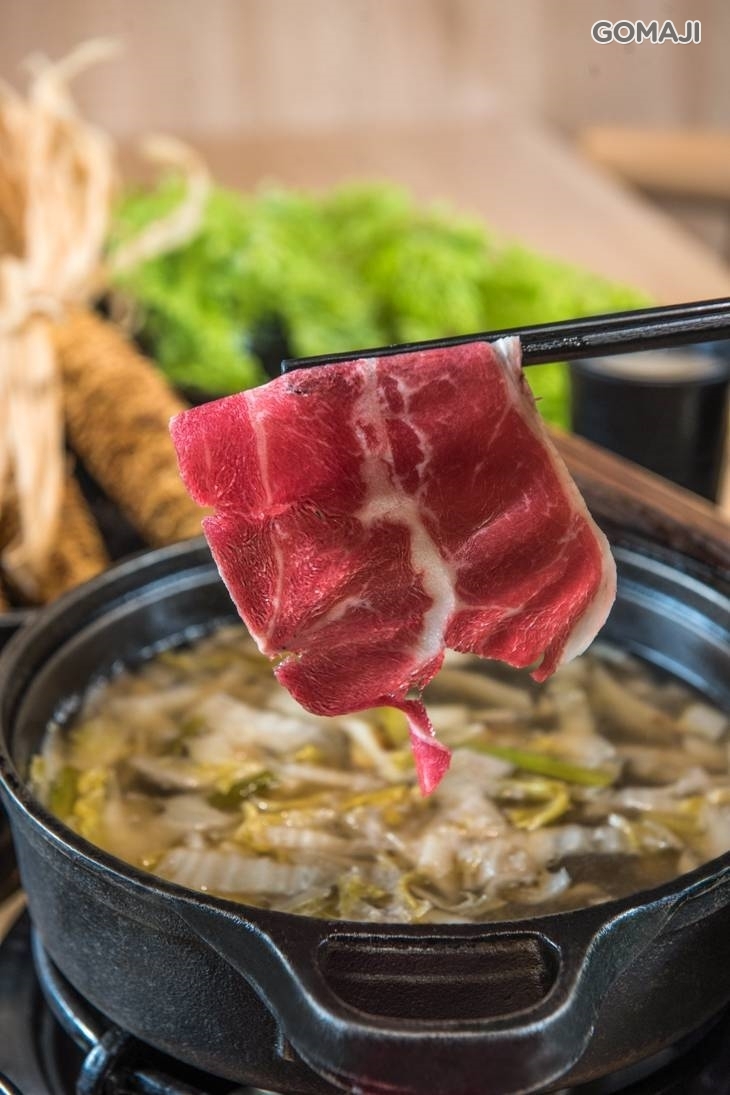穀飼嫩肩牛