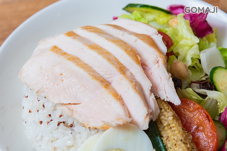 舒肥雞胸肉餐盒+義式蔬菜湯+水煮蛋