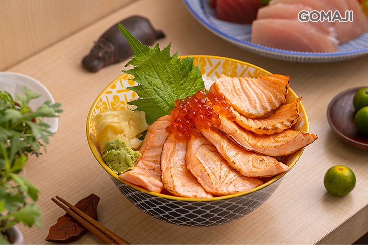 炙燒鮭魚丼 