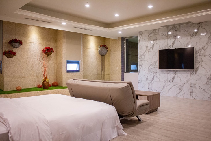 總統泳池KTV四人套房