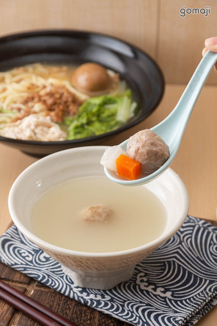 貢丸雞高湯