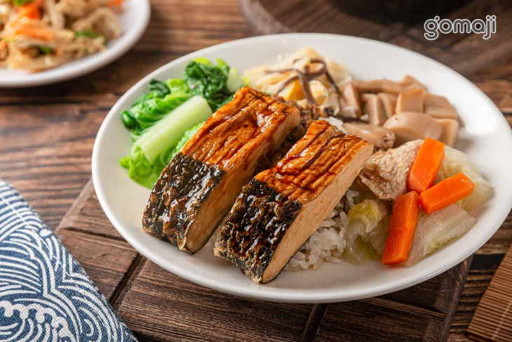 醬燒帶餘滷飯餐