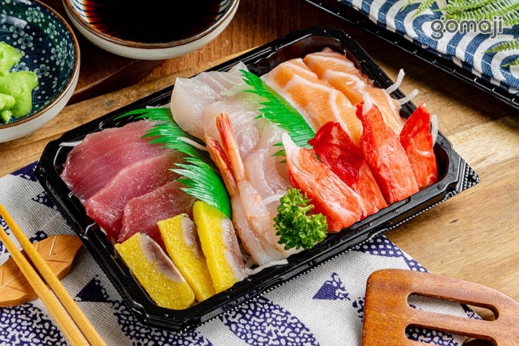 中盒生魚片