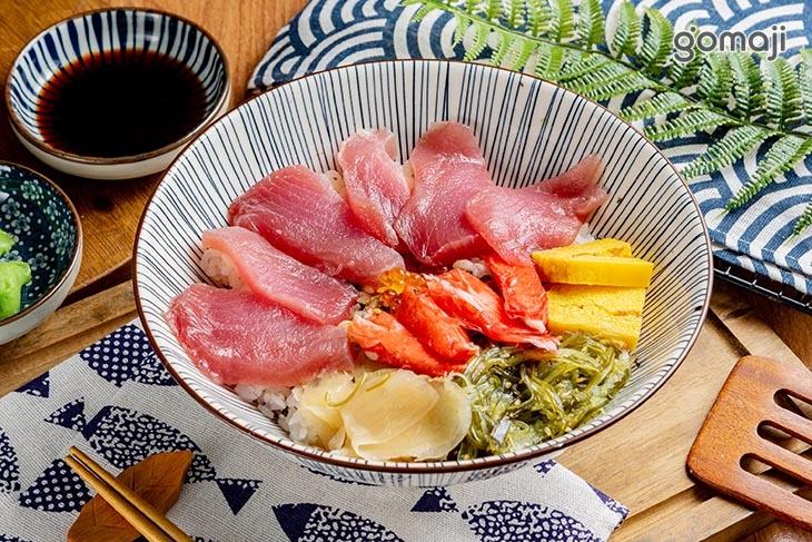 鮪魚丼飯