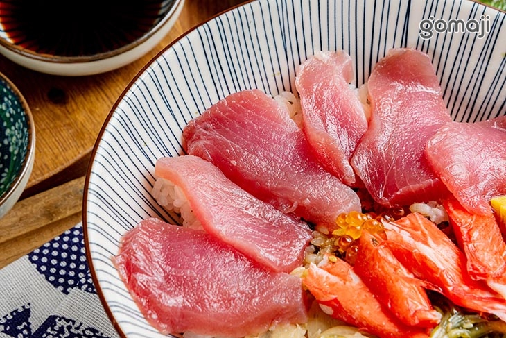 鮪魚丼飯