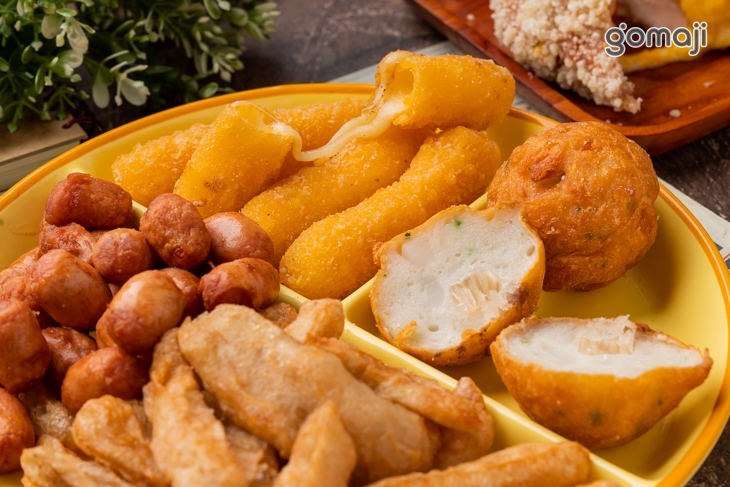 干貝花枝燒、摩左乳酪棒、台灣甜不辣、小肉豆