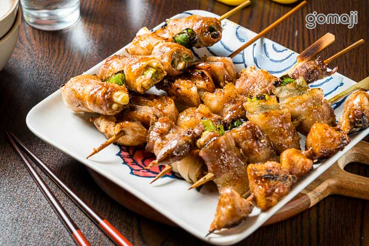 醬燒雞軟骨、醬燒雞屁股、靑蔥豬肉捲、金針豬肉捲、水蓮豬肉捲、烤雞心