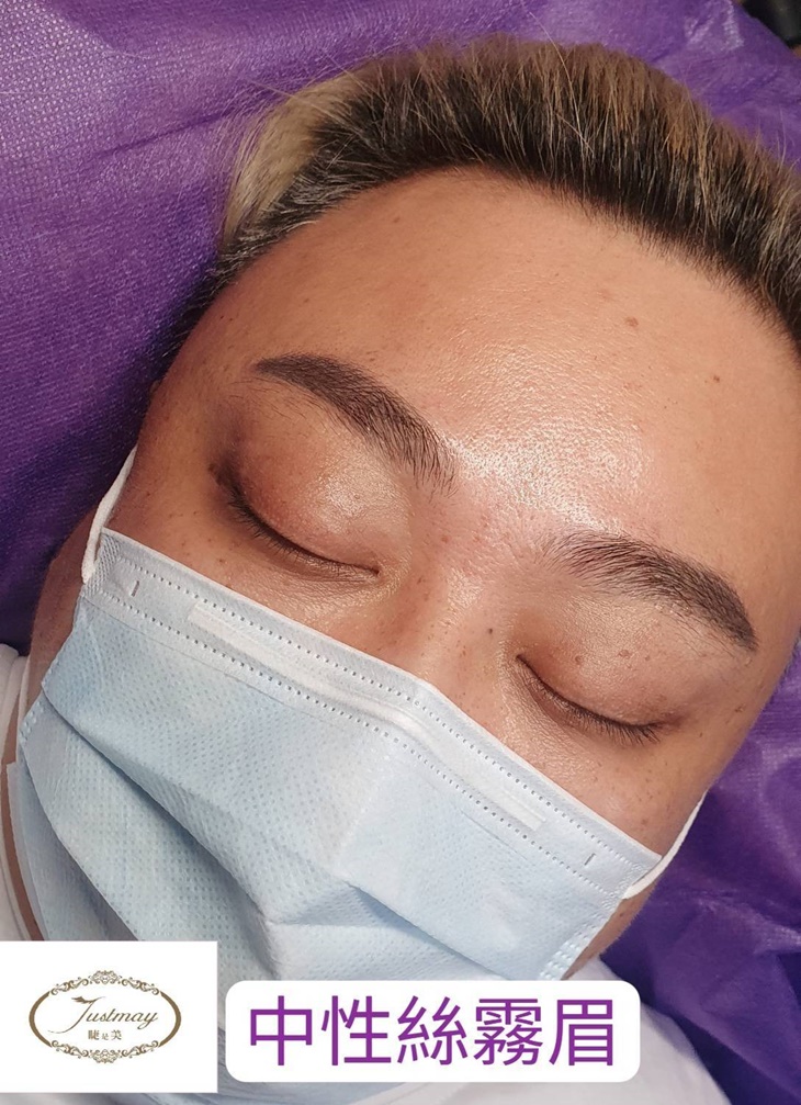 專業量身訂製-30年國家美容乙級專業資歷！仿真精緻飄霧眉(適合原本有疤痕/空洞/無眉尾的眉毛)