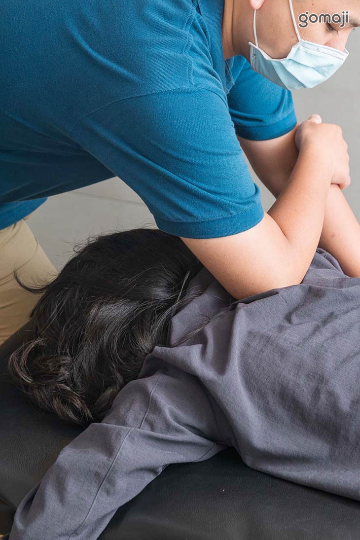 上背部鬆筋(針對肩頸部位)