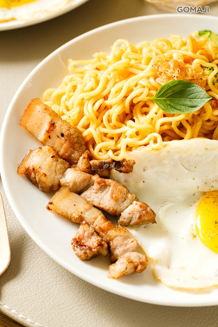 台式鹹豬肉炒泡麵